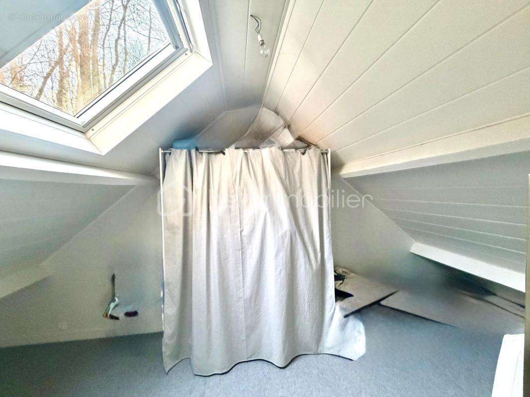 Maison à BURES-SUR-YVETTE