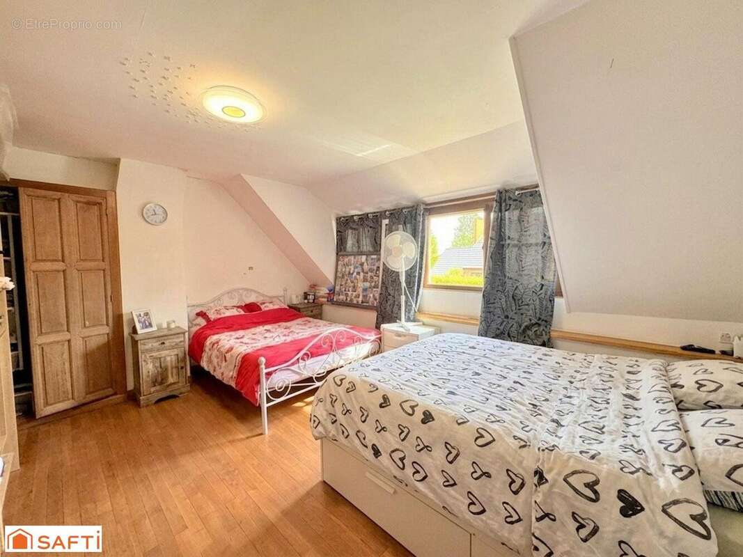 Maison 188 m² à Saint-Amand-Les-Eaux  - photo 8