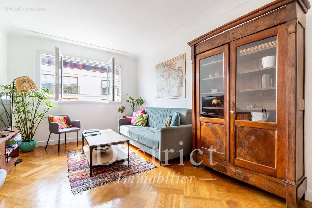 Appartement à PARIS-15E