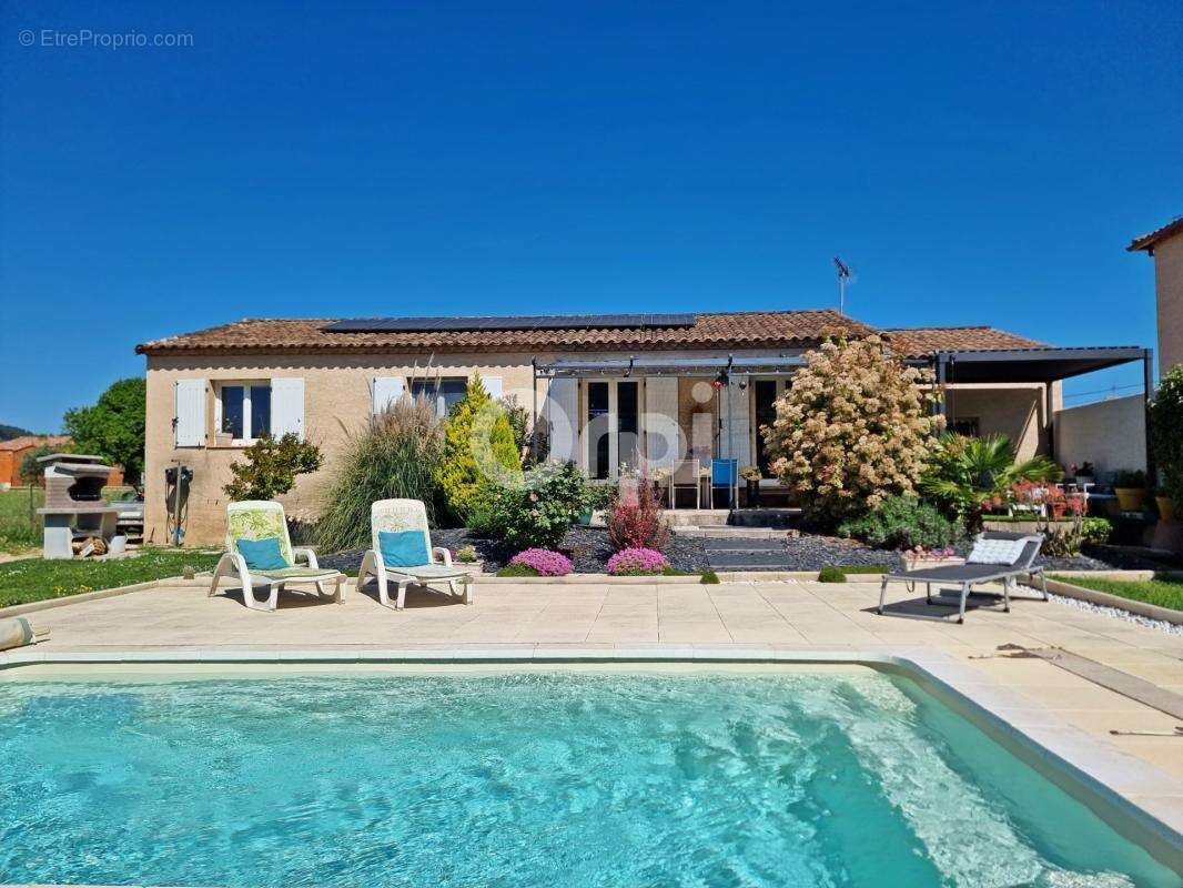Villa de plain-pied, piscine et autonomie énergétique – st-julien-les-rosiers - photo 19