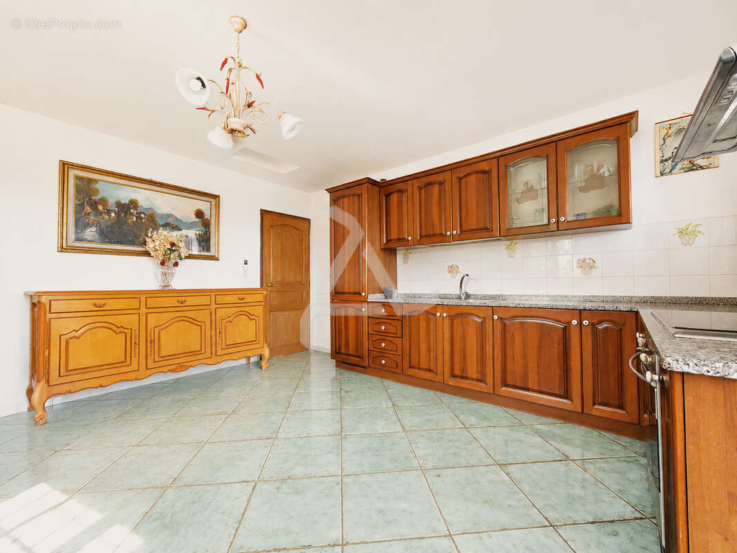 Villa méditéranéenne t8 comprenant 2 appartements située dans un secteur privilégié avec vue sur le golfe - photo 12