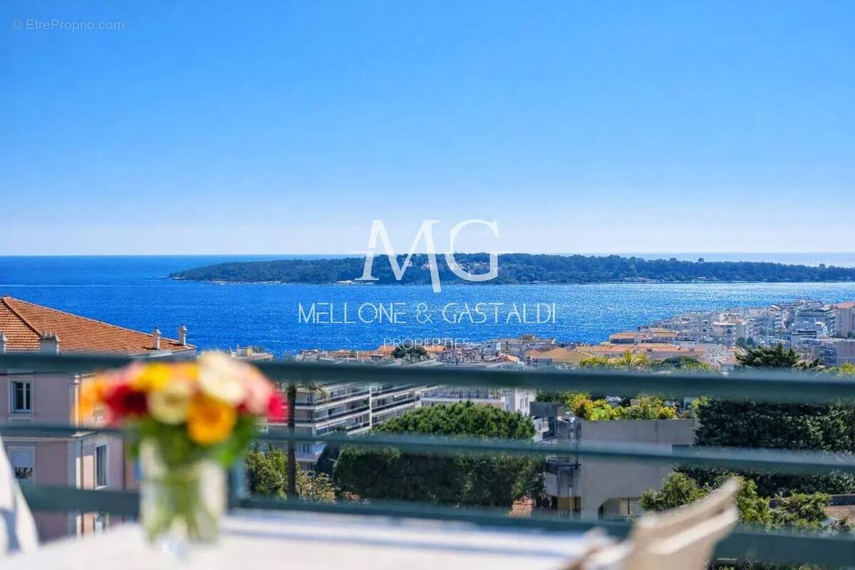 Appartement à CANNES