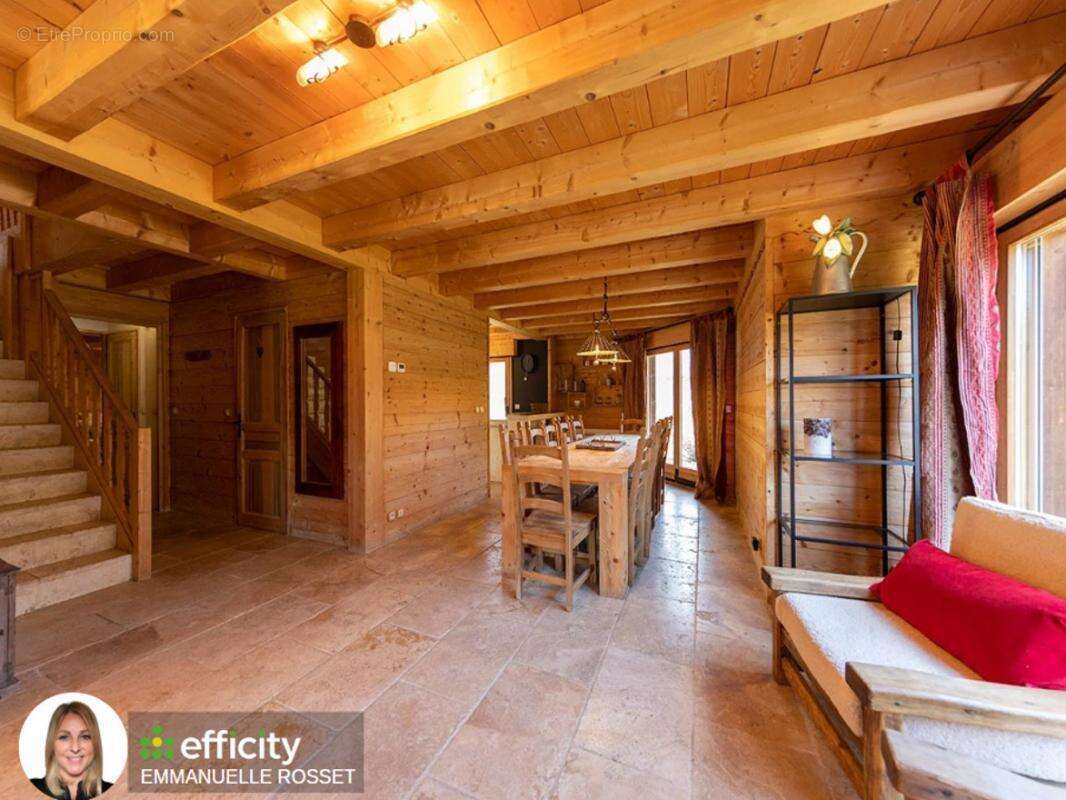 Maison à ESSERT-ROMAND