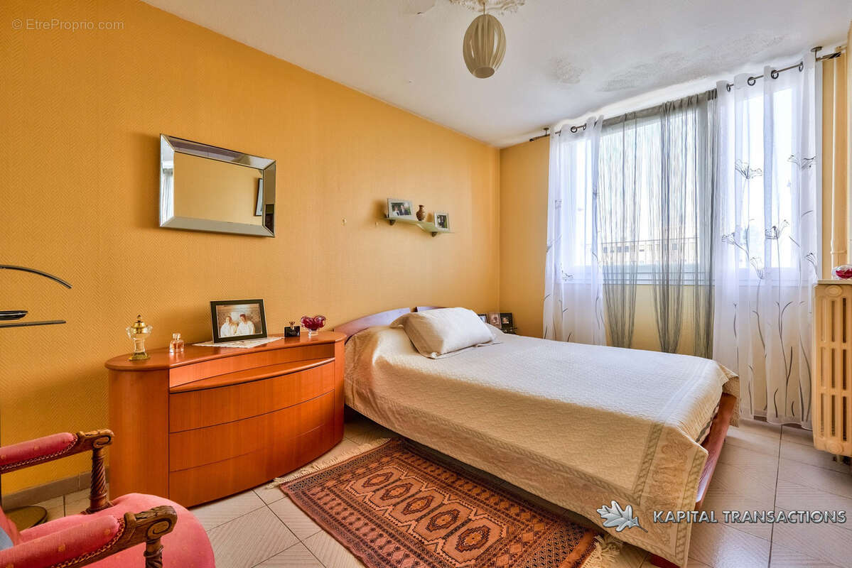 Appartement à LYON-8E