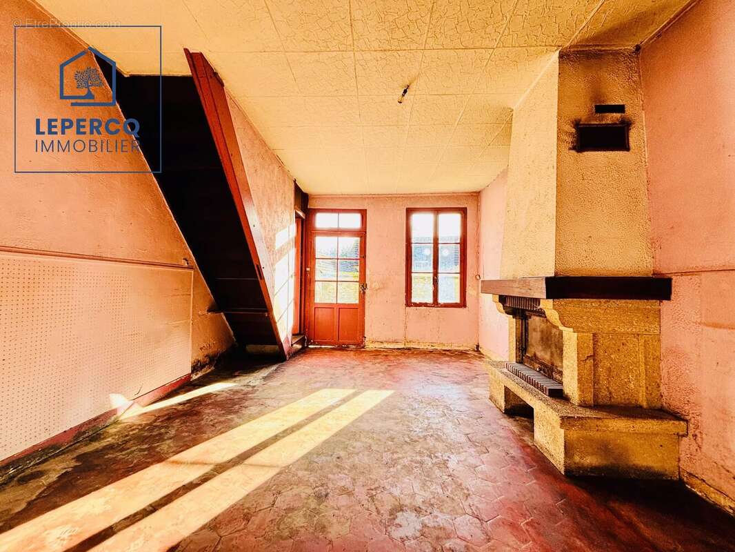 Maison à LA FERTE-MILON