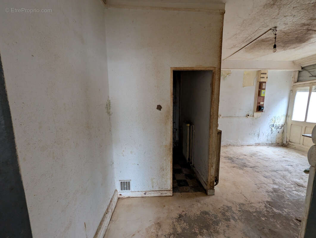 Maison 79 m2   2 chambres   Travaux à prévoir - photo 4