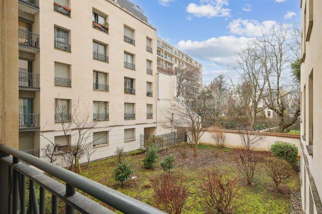 Appartement à PARIS-7E