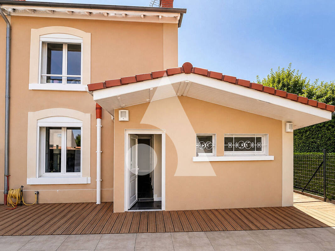 Maison à MAXEVILLE