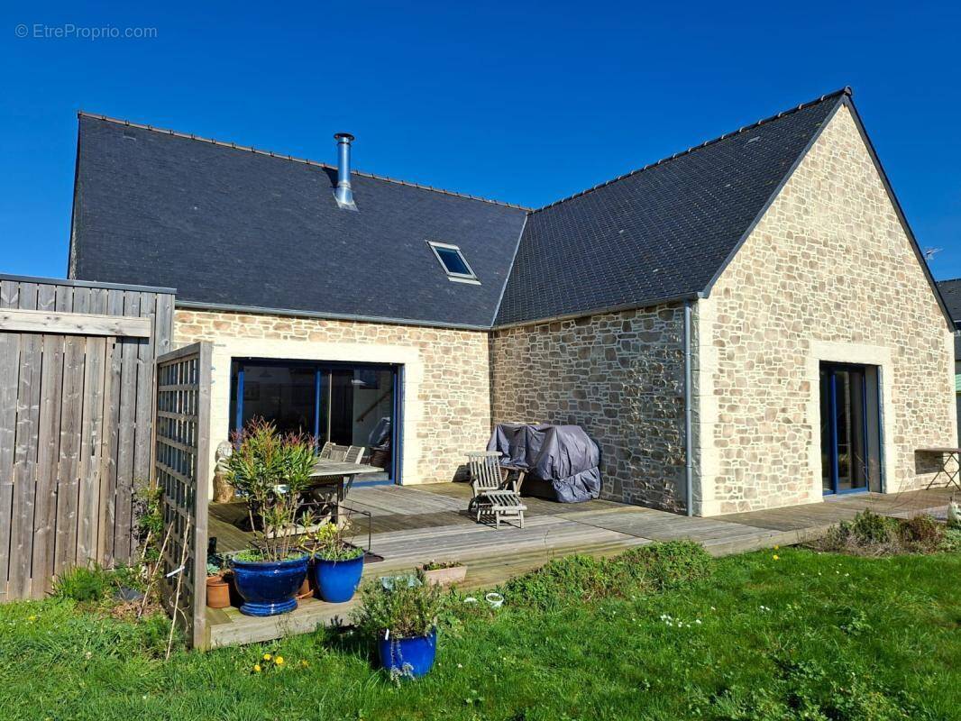 Maison à PLESTIN-LES-GREVES