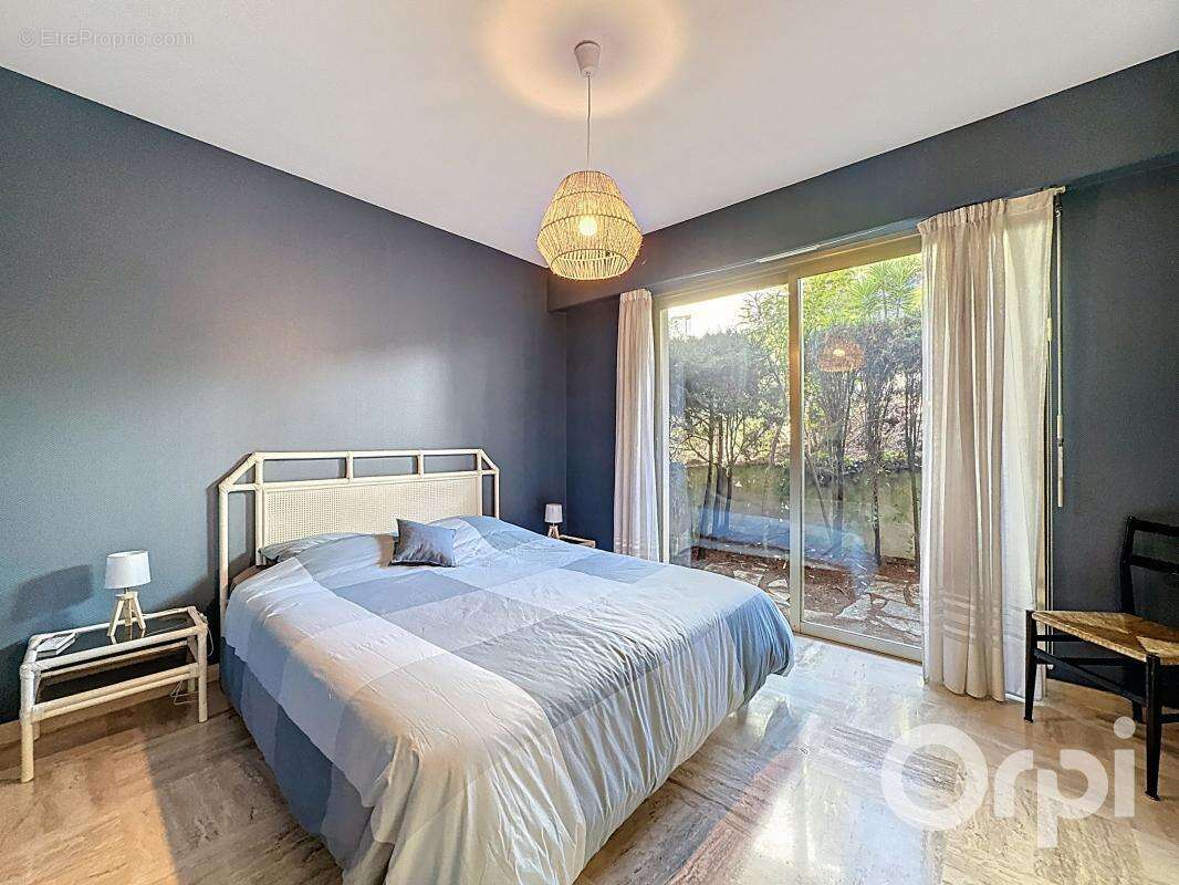 Appartement à VILLENEUVE-LOUBET