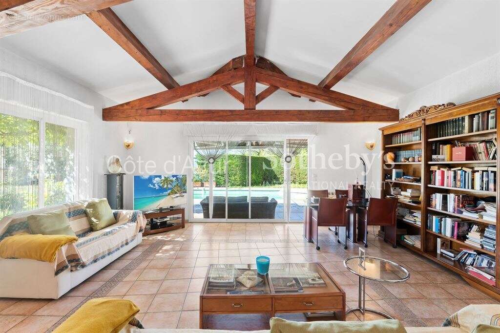 Maison à MOUGINS