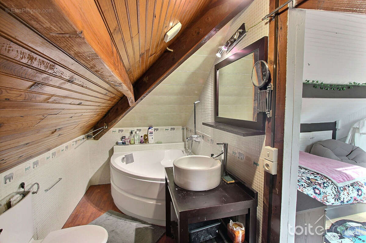 Maison à MAGNY-LES-HAMEAUX