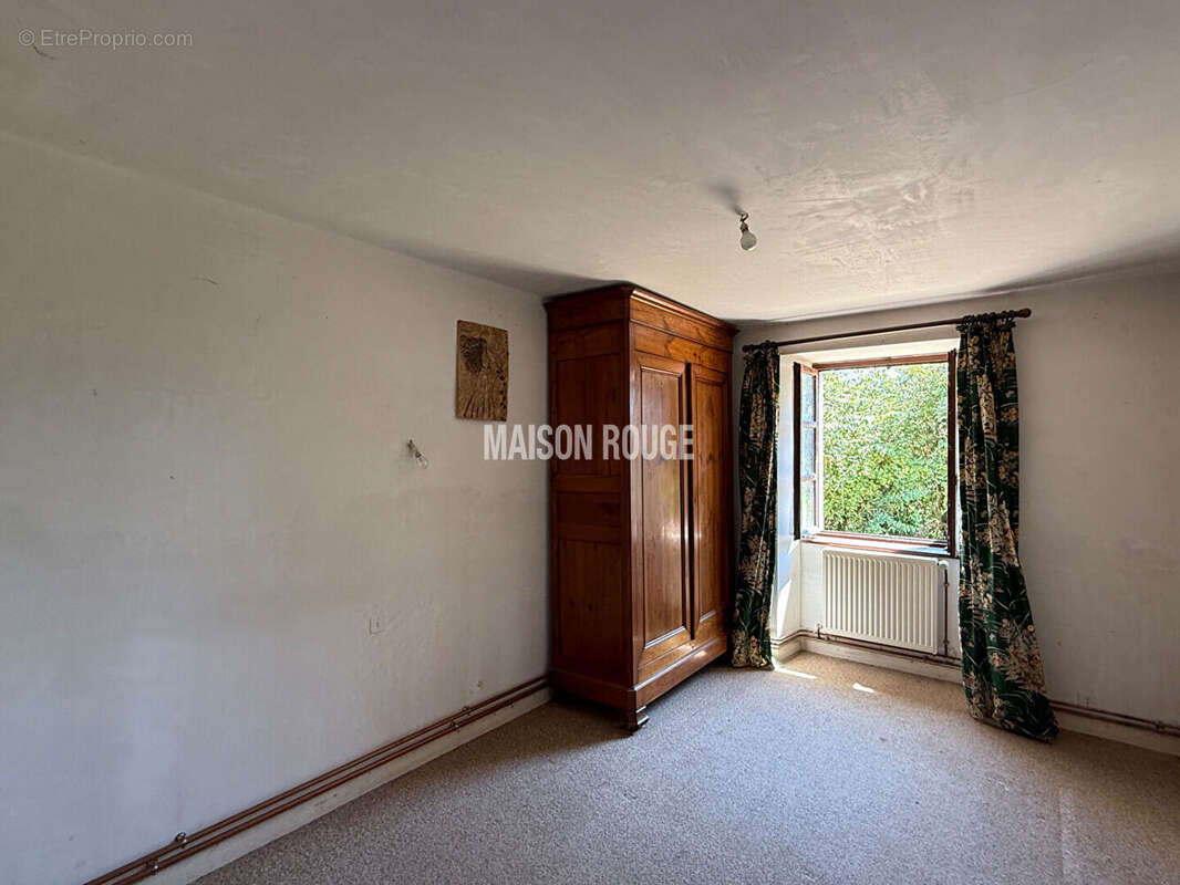 Maison Saint Pere T6 120 M2 avec 400m2 de dépendance - photo 6