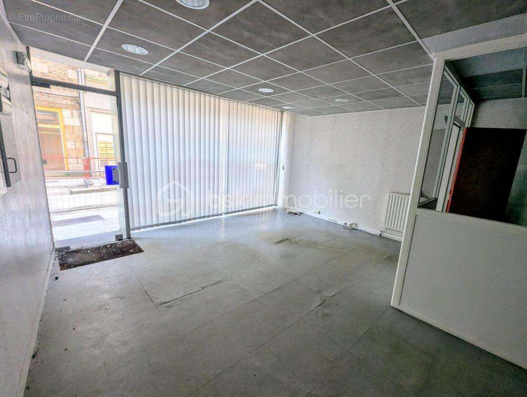 Immeuble de rapport situé au centre ville de Fougères 35300 - photo 11