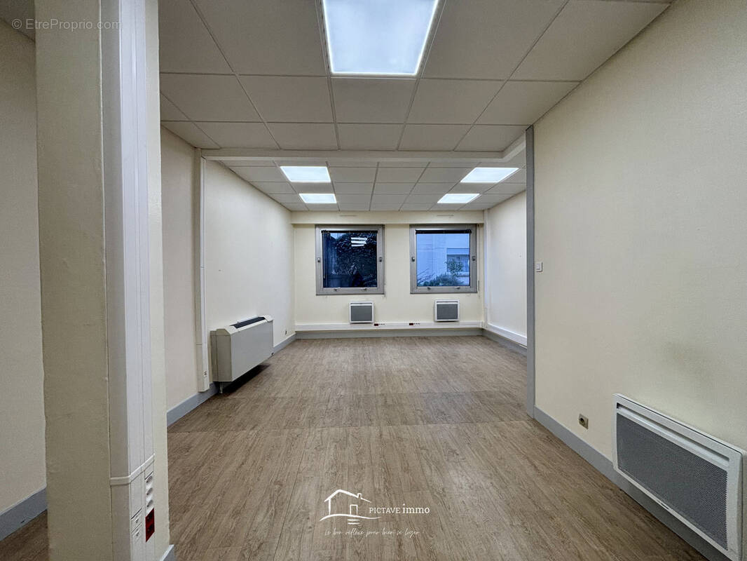 Plateau de 123m2 hypercentre + 1 place de parking en sous-sol - photo 4