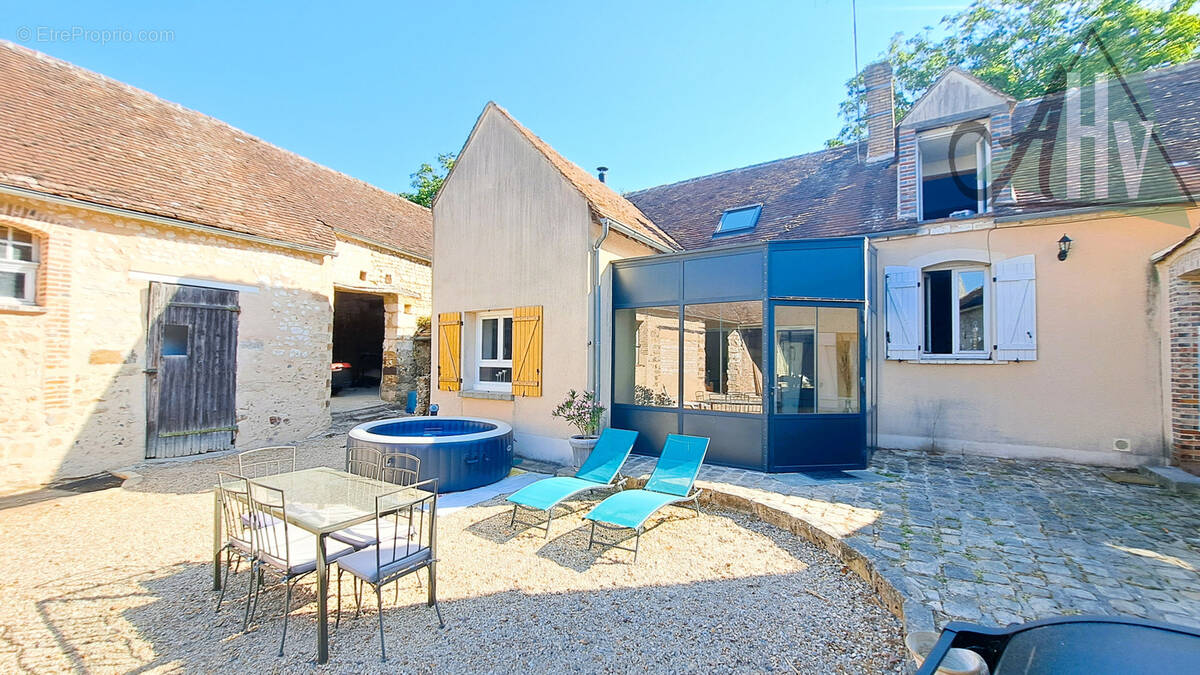 Maison à VINNEUF