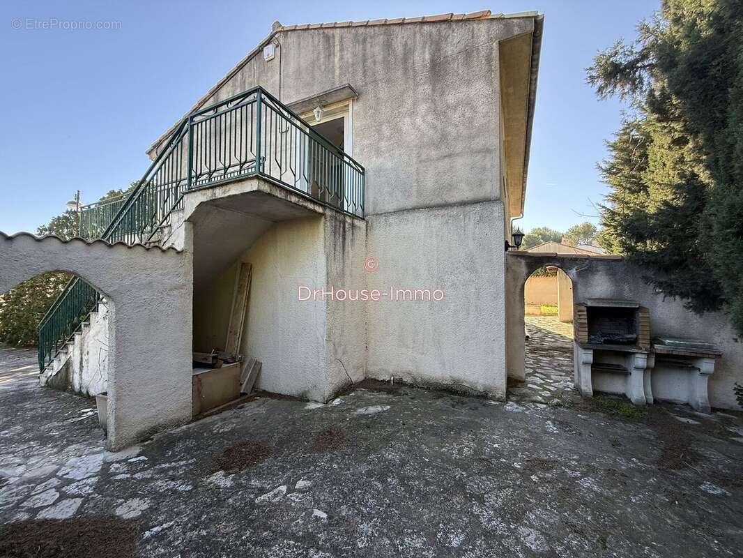 Maison à SAINT-VICTORET