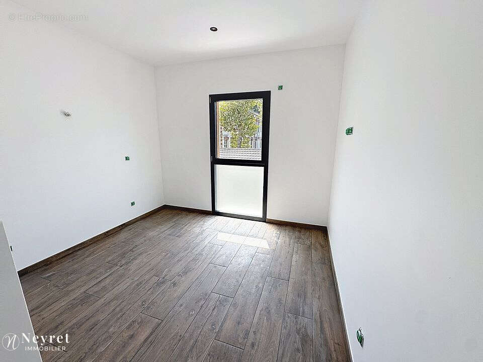 Appartement type t5 102,77m2 parking terrasse - photo 4
