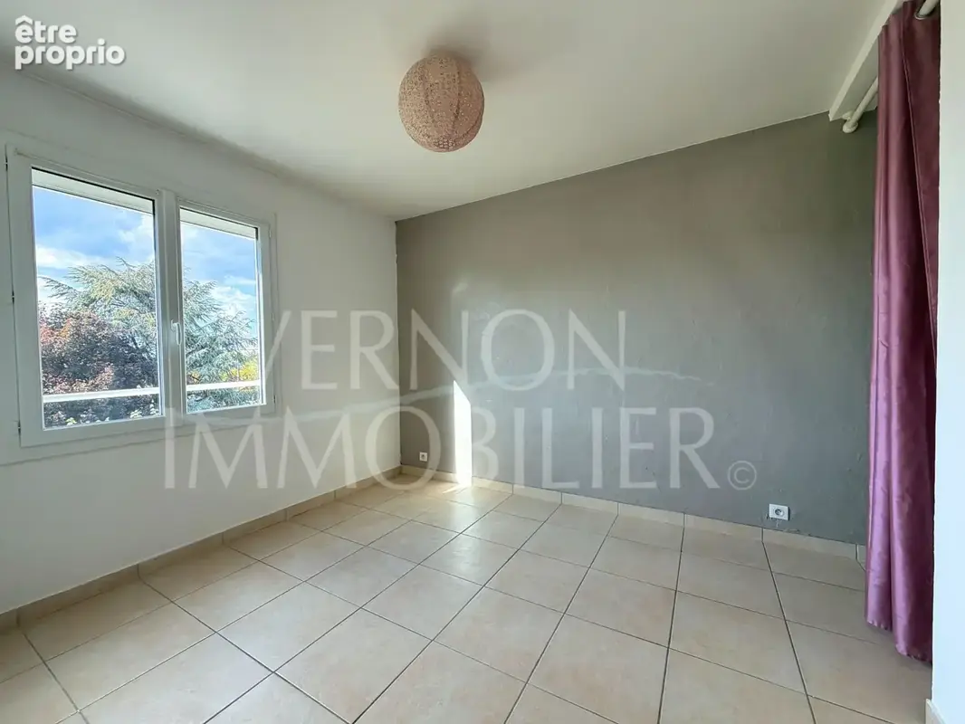 Appartement 3 pièces 52 m² à vendre à Vernon (27200) - photo 4