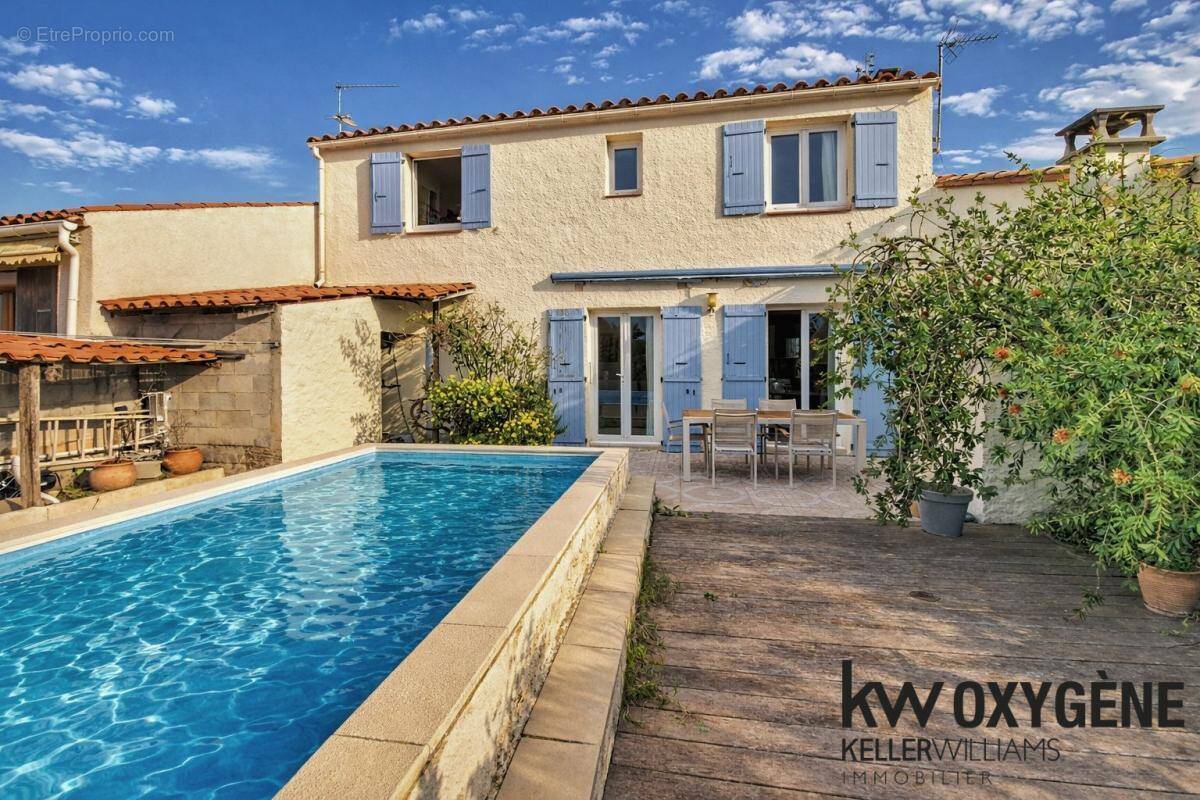 Maison à SAINT-ESTEVE