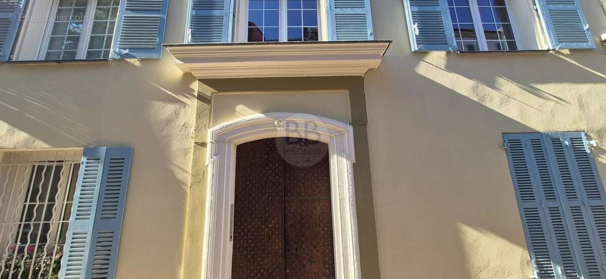 Appartement à FREJUS