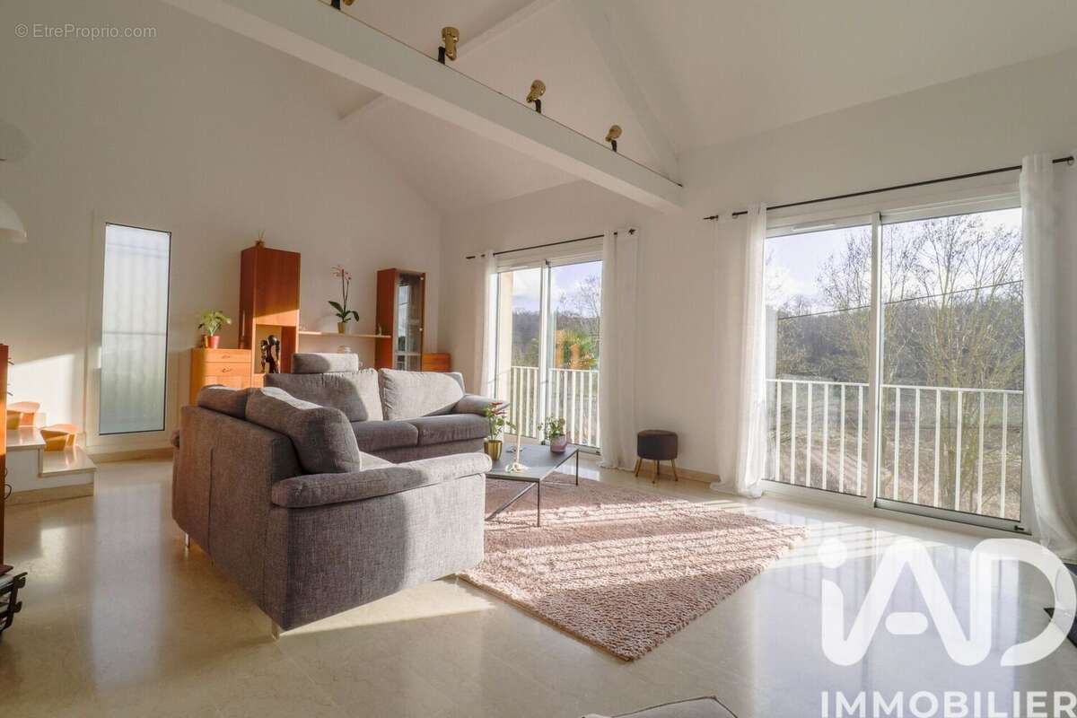 Maison 210 m² à Saulx-Les-Chartreux  - photo 4