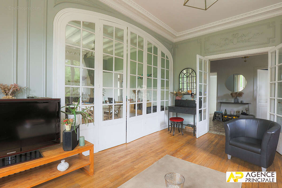 Maison à MAISONS-LAFFITTE