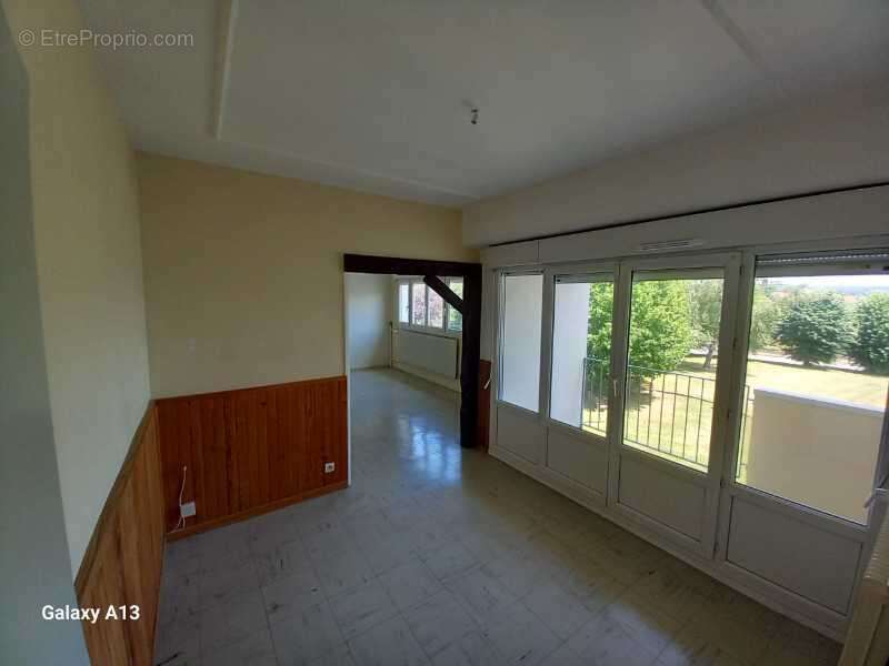 Appartement 77 m² à Delle  - photo 3
