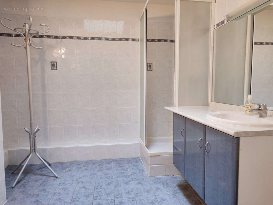 LA ROCHELLE Les Minimes   T5 104 M2, 3 chambres, terrasse 20 m2, vue lac - photo 10