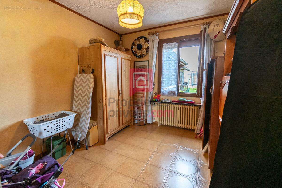 Vend cette maison familiale 4 chambres  88 m² et un jardin de 792 m² Quartier recherché de Saint-Pathus - photo 6