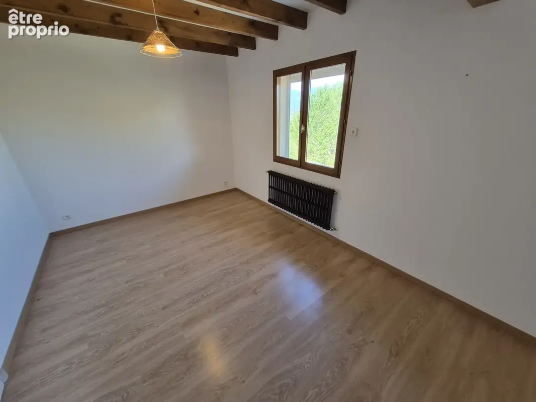 Maison individuelle de 142 m2 édifiée sur un terrain de 3115 m2 - photo 10