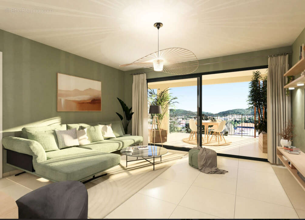 Appartement à LA CRAU