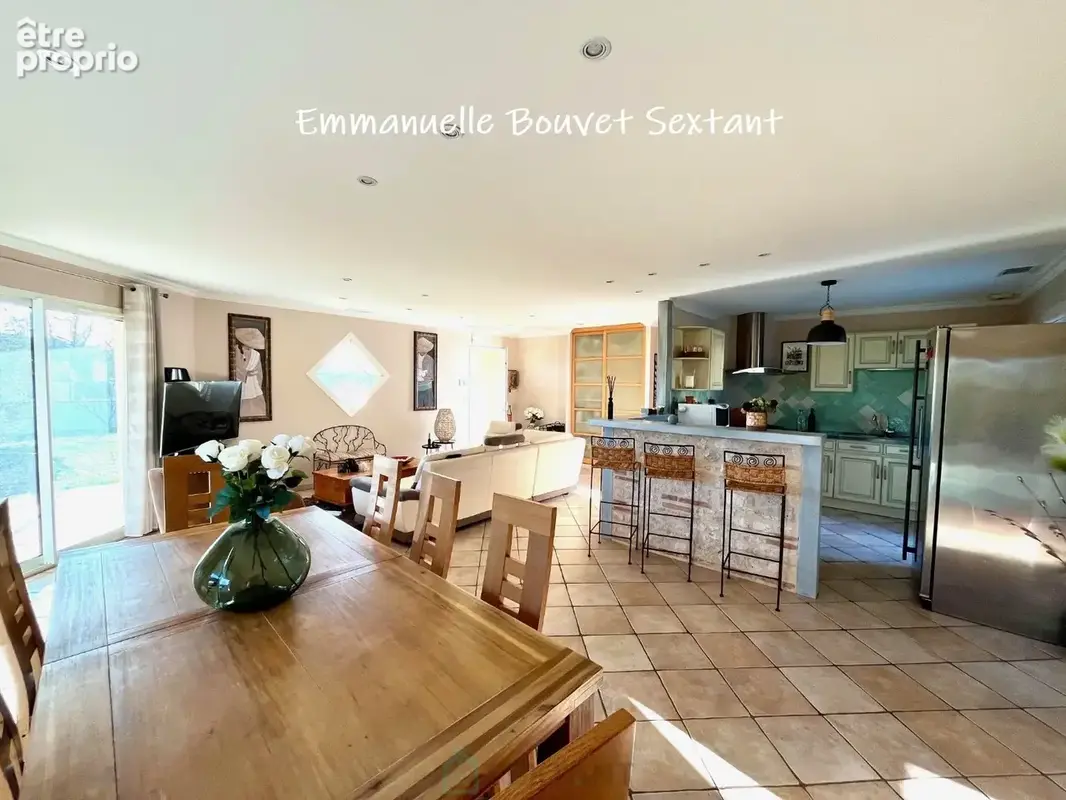 Maison contemporaine de plain-pied avec piscine, grande dépendance double-garage, dépendance aménageable en studio, terrasse cou - photo 9