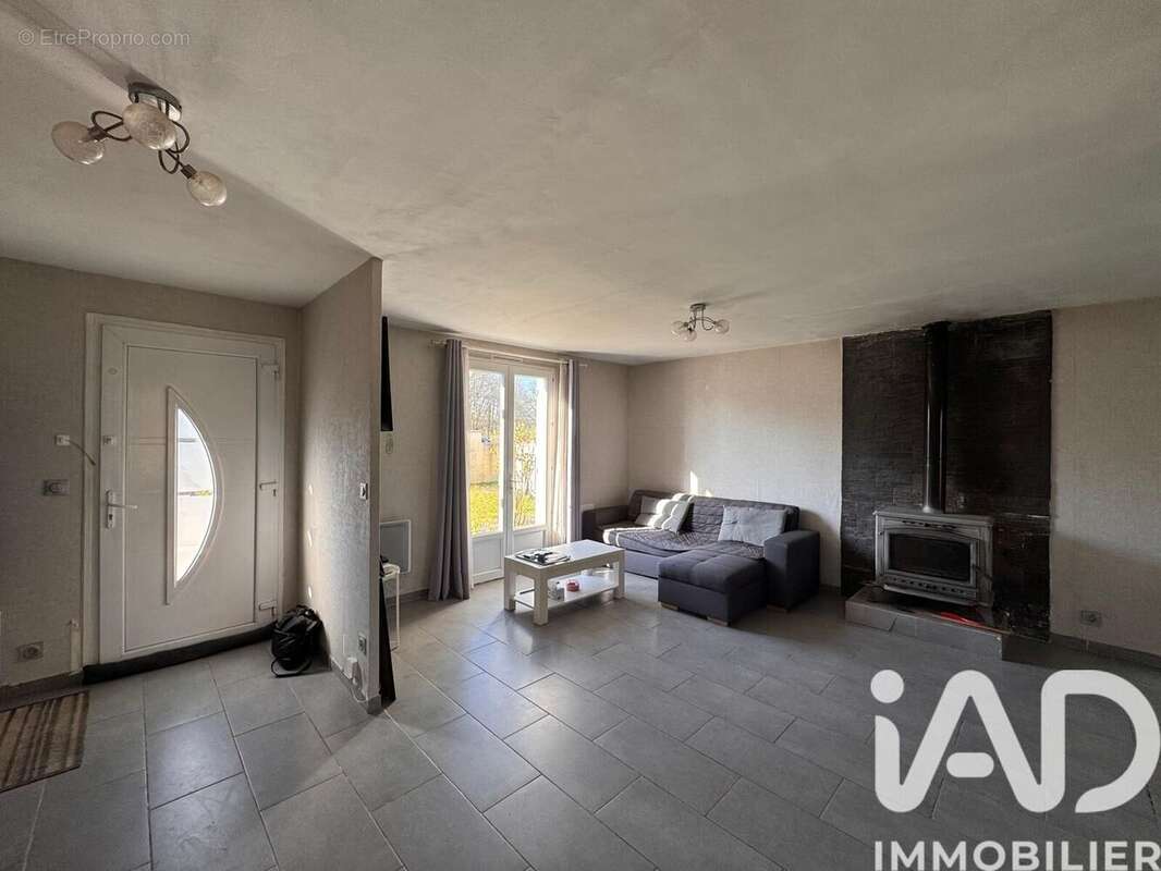 Maison 90 m² à Fleury-En-Biere  - photo 5