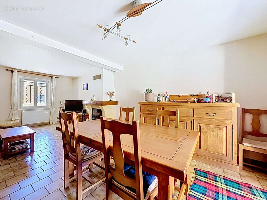 Maison 92 m2 à Avignon T4 avec 3 chambres  - garage, jardin et forage - photo 8