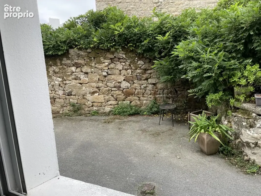 Immeuble de bourg à rénover pour habiter ou investir  275 m² env. + Terrasse 28 m² env. Vue Golfe -  80 m du Port - photo 8