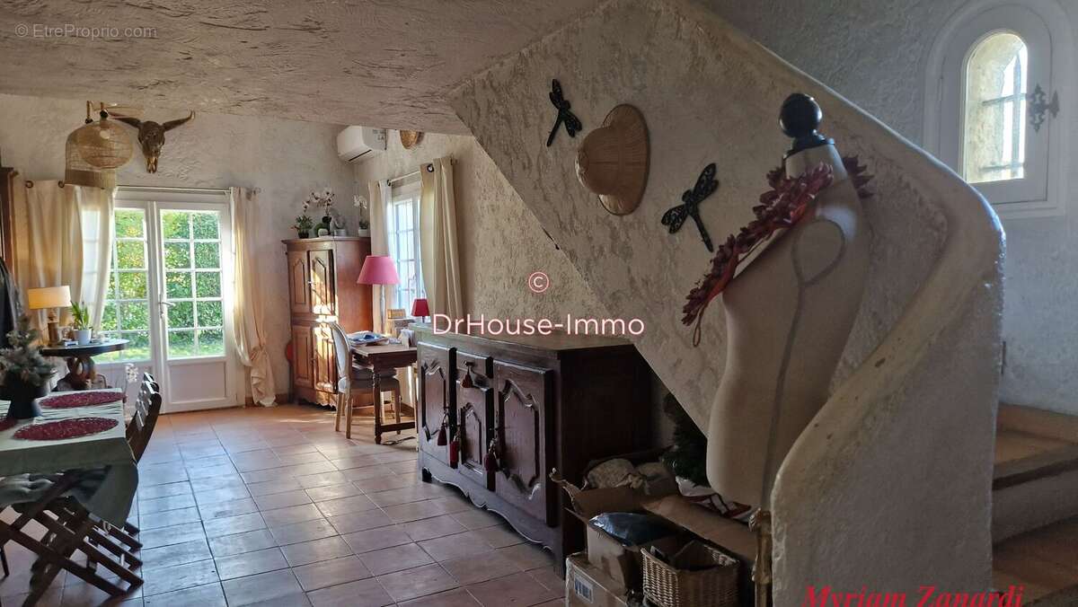 Maison à MOUANS-SARTOUX