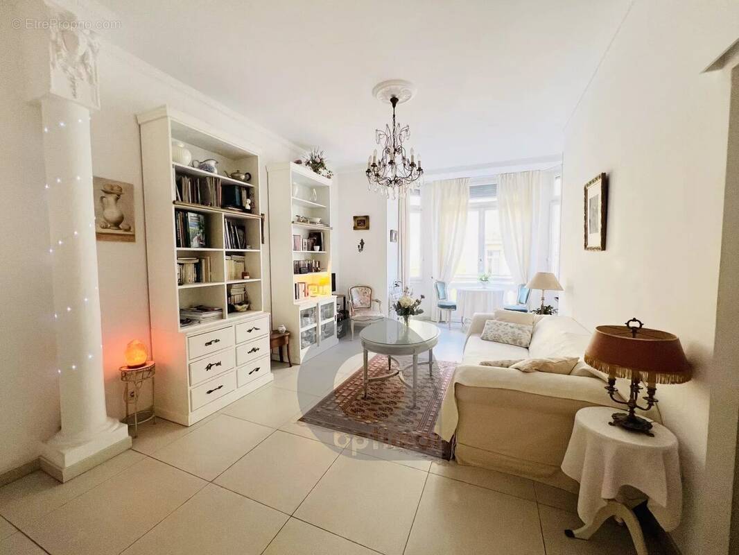 Appartement à MENTON