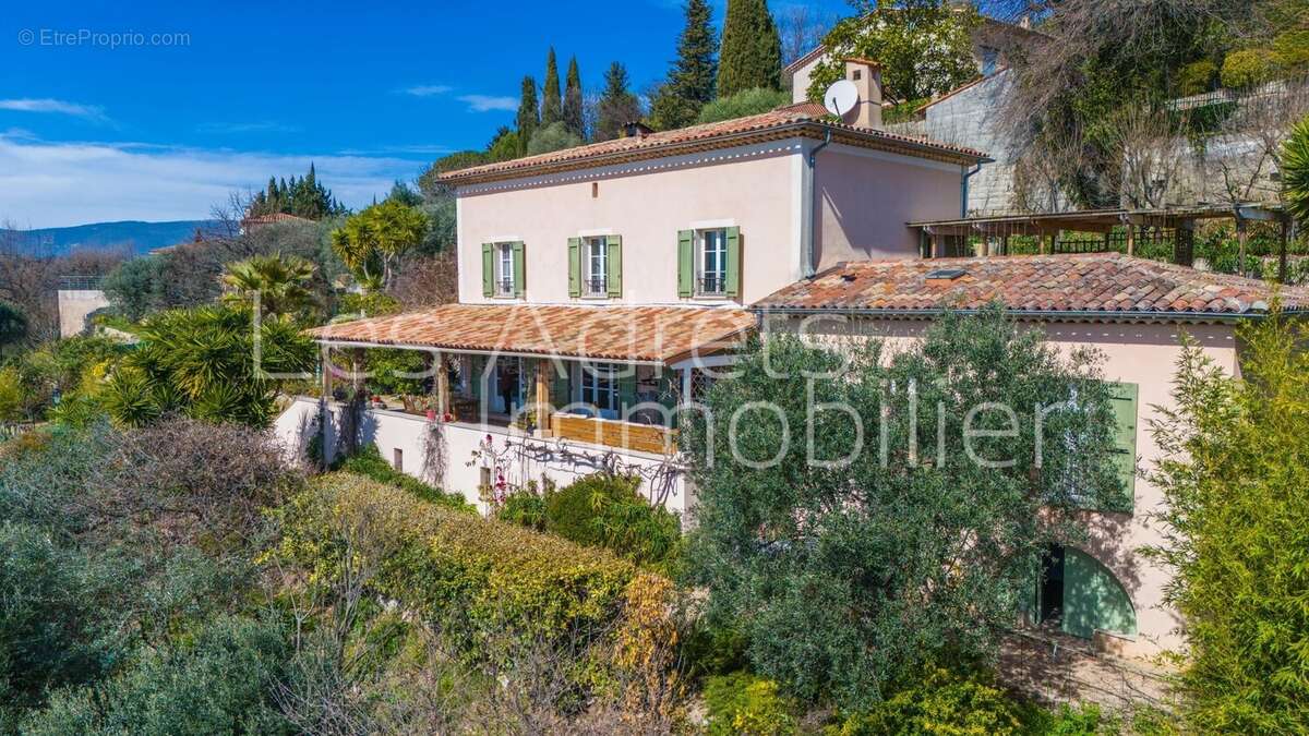 Maison à MONTAUROUX