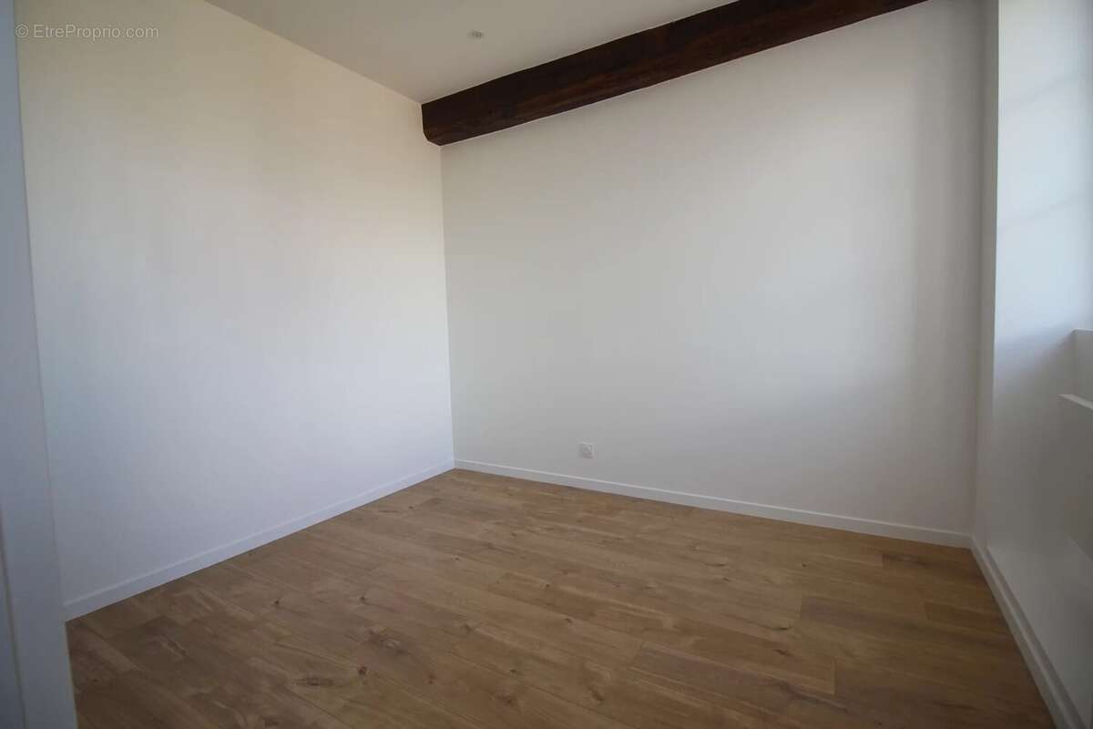 Appartement à MOUY