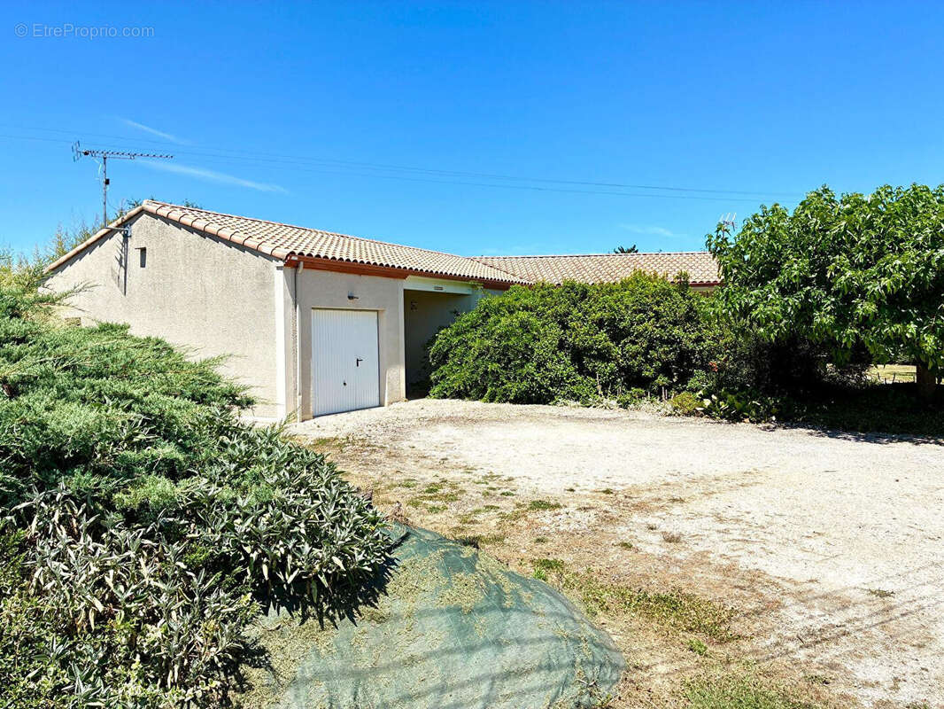 Maison de plain-pied avec piscine au Temple Sur Lot - photo 10