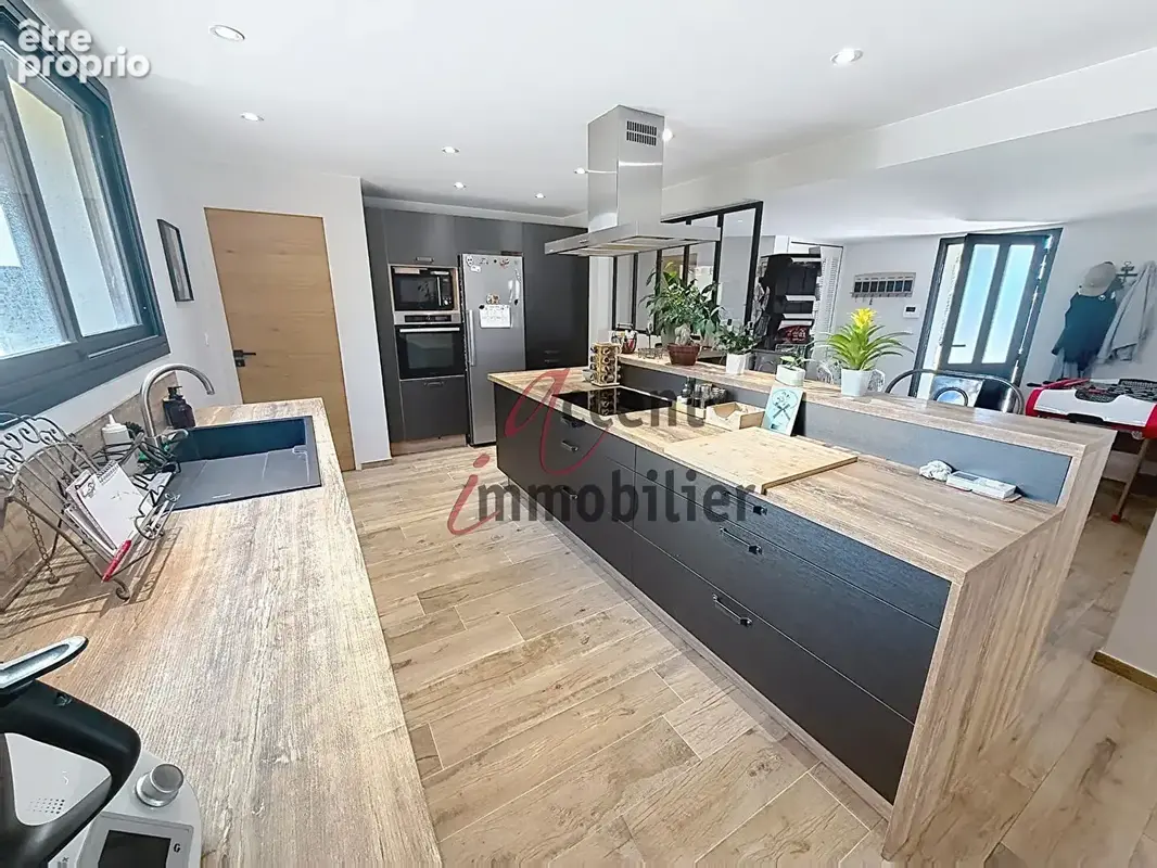 Mollégès - villa 154 m² - 4 chambres - piscine - dépendances - photo 8