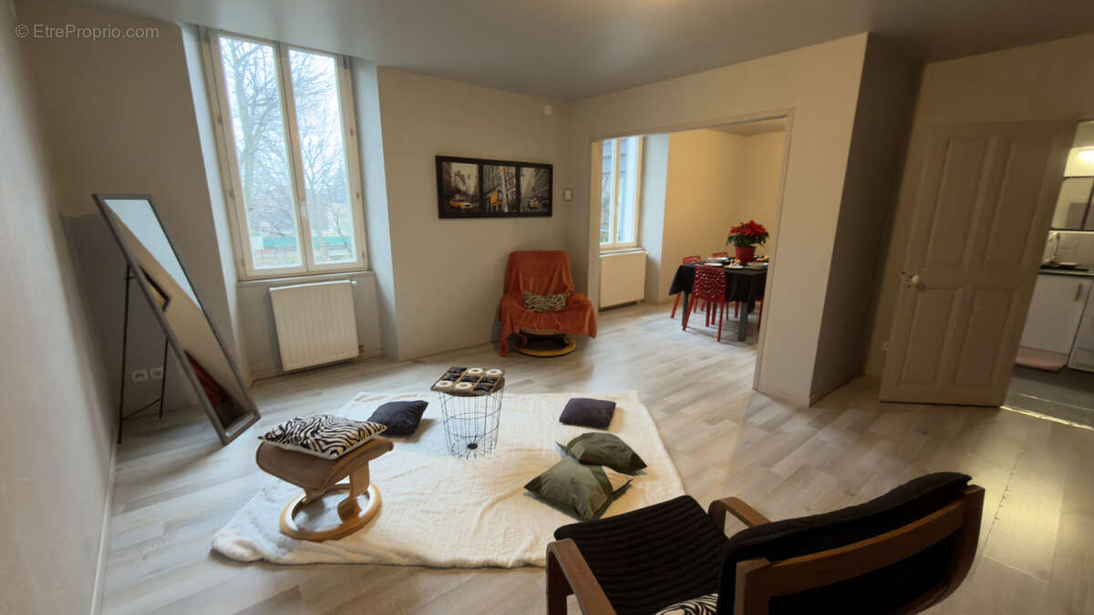 Appartement à CHABEUIL