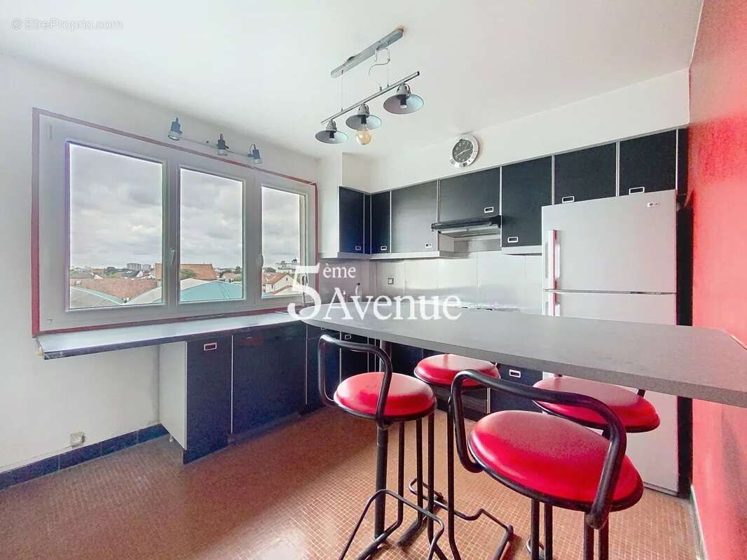 Appartement à SAINT-MAUR-DES-FOSSES