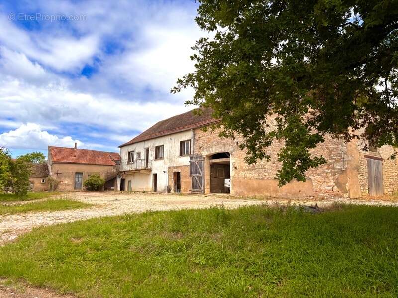 Maison à FONTAINES