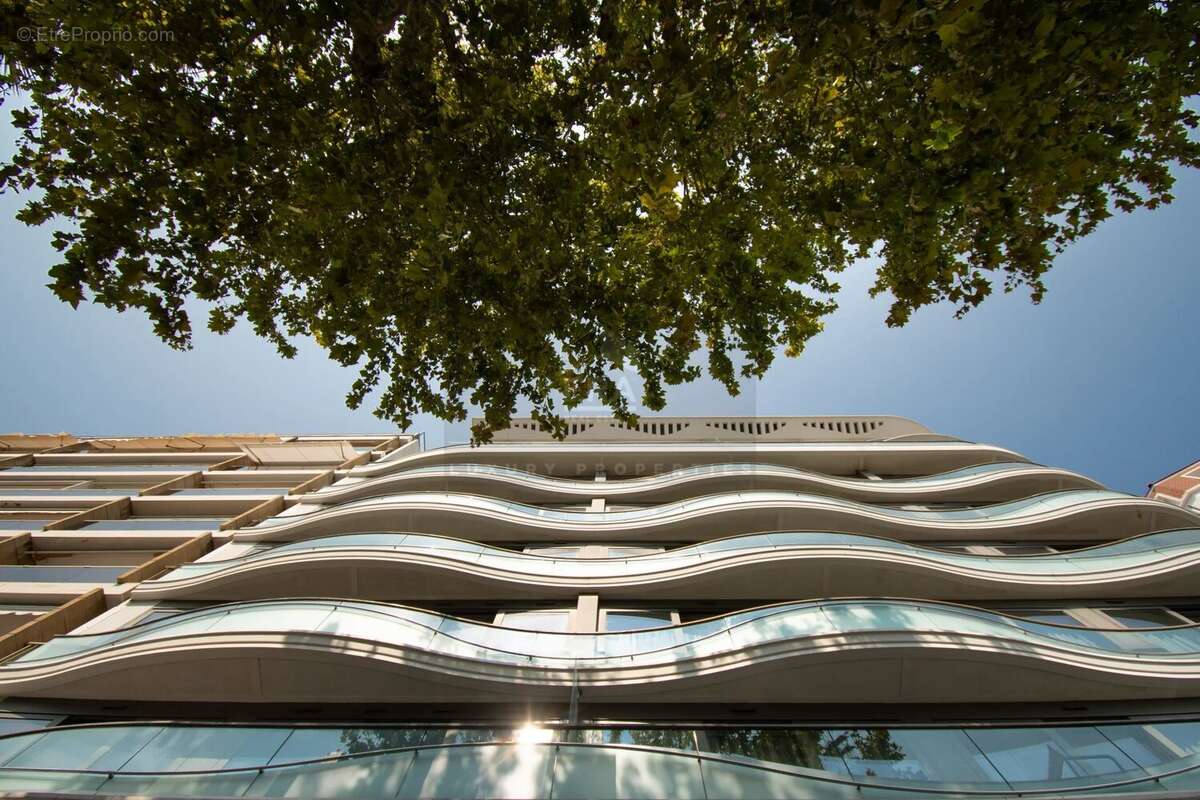 Grand Luxe au centre de Cannes en face du Palais des Festivals - photo 14