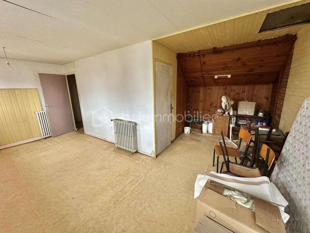 Appartement à CORAY