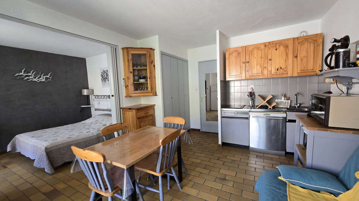 Appartement à SAINT-CYR-SUR-MER