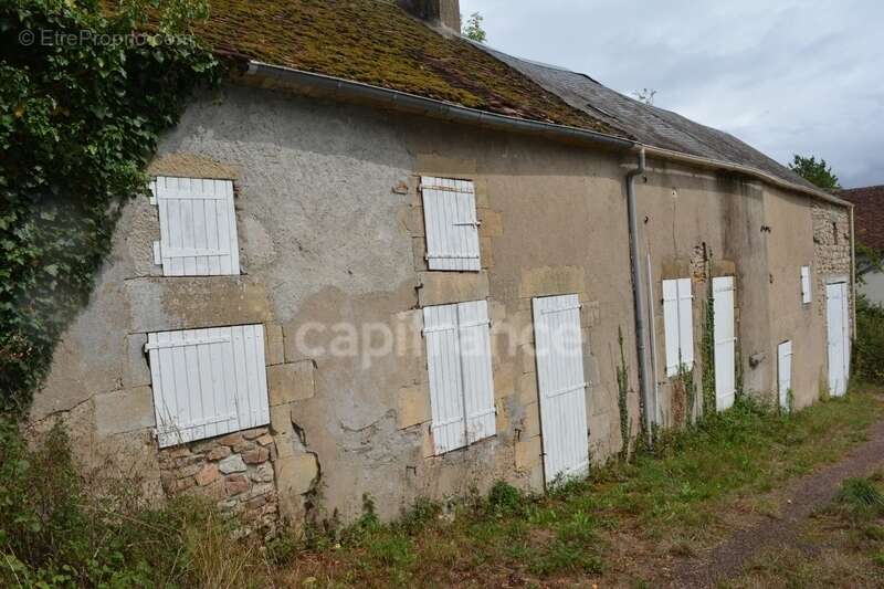 Grange  sur terrain constructible de 8267 m2  en partie boisé  à CRUX LA VILLE (58330) - photo 4