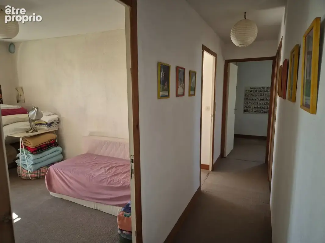 Corps de Ferme de 340 m2, avec plusieurs maisons indépendantes et 200 m2 de dépendances - photo 69